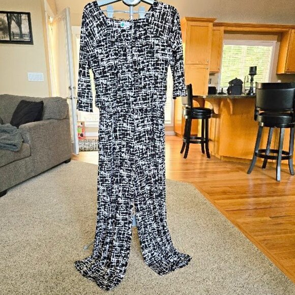 NWT Alki'i sz medium wide leg print jumpsuit black / white patterned - Picture 2 of 4
